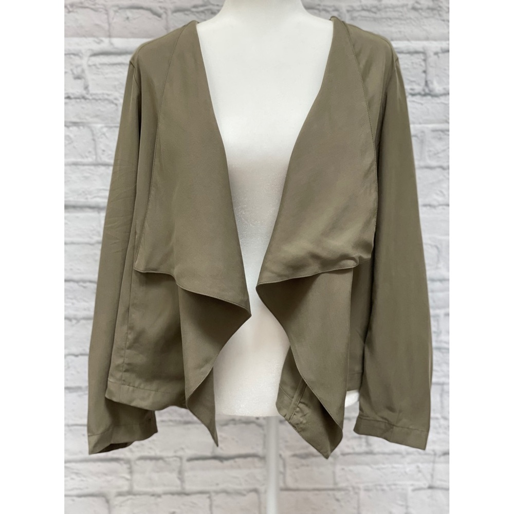 Green cropped jacket